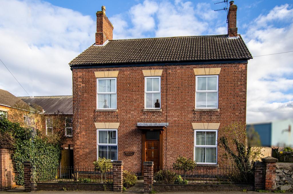Charnwood Road, Shepshed, Leicestershire, LE12 9QF