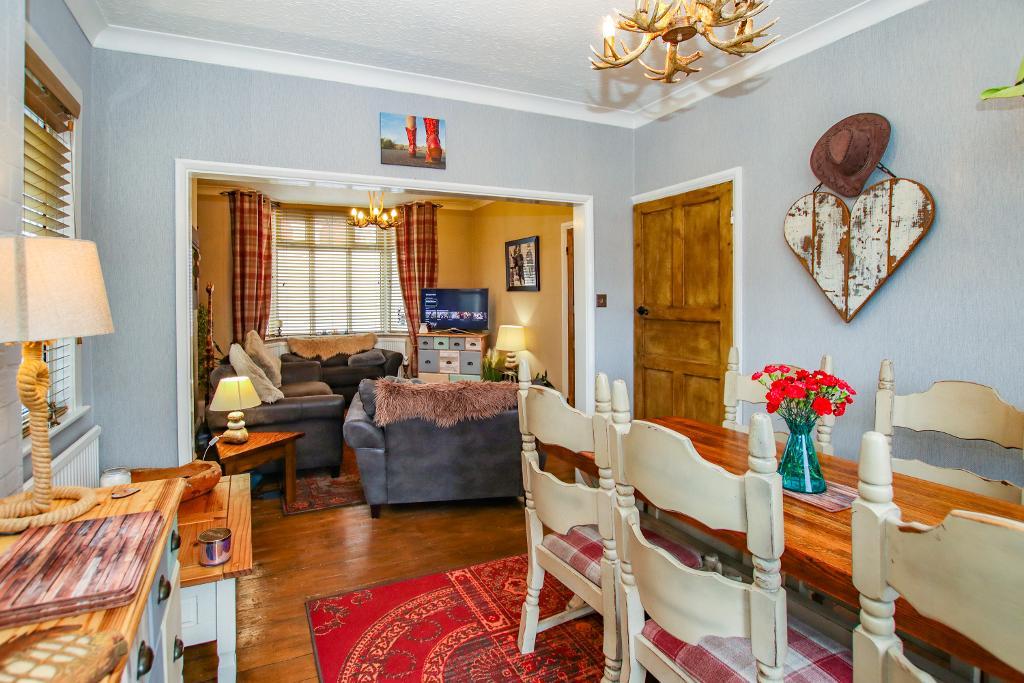 3 Bedroom Detached For Sale in Leicester Road, Shepshed, Leicestershire