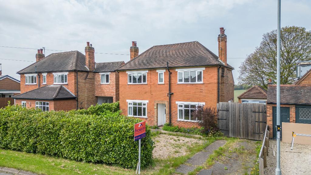 Oakley Road, Shepshed, Leicestershire, LE12 9AU